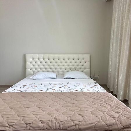 1 Комнатная Драмтеатр 1Bedroom Apartment Ust-Kamenogorsk Luaran gambar