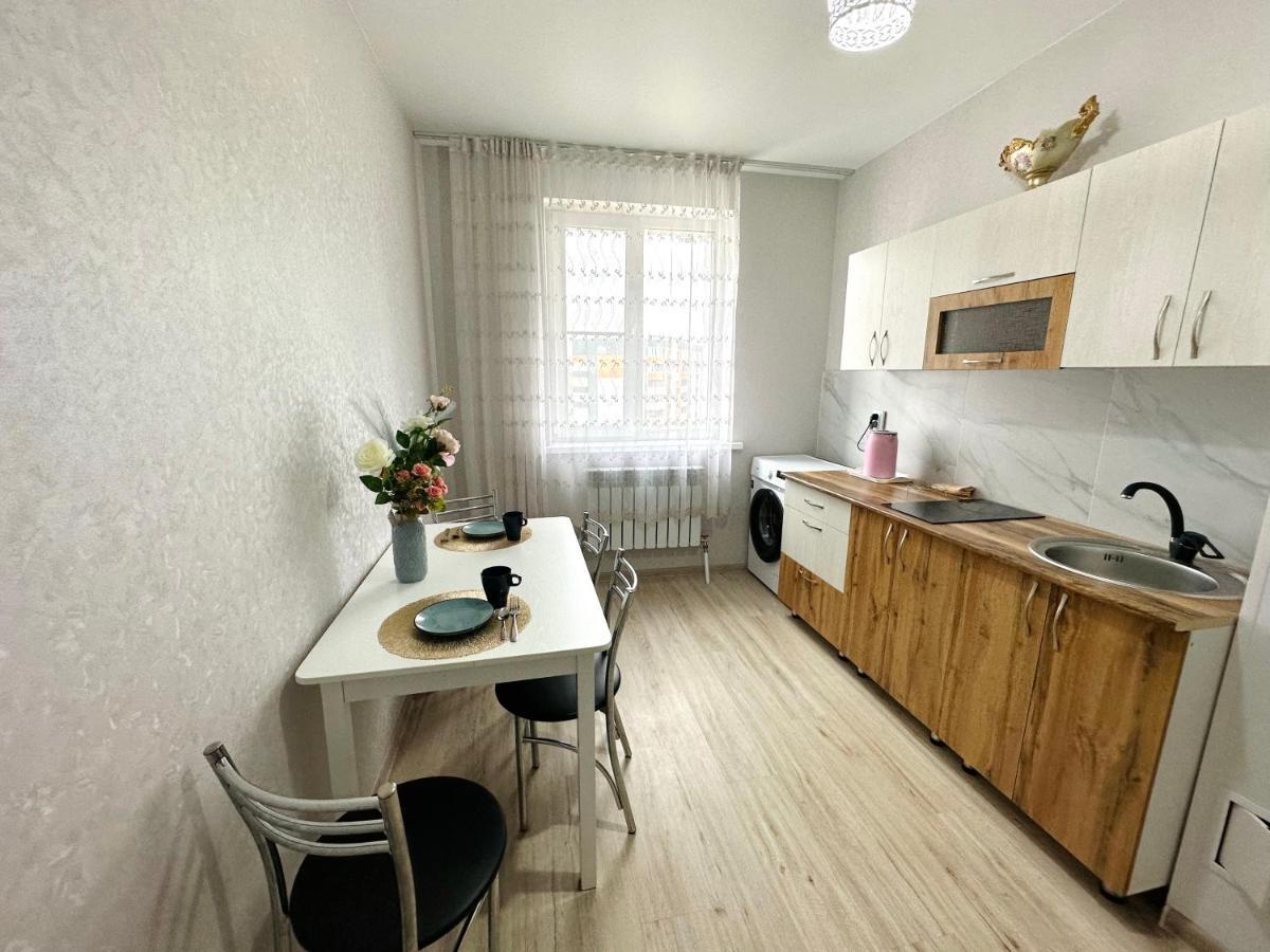 1 Комнатная Драмтеатр 1Bedroom Apartment Ust-Kamenogorsk Luaran gambar