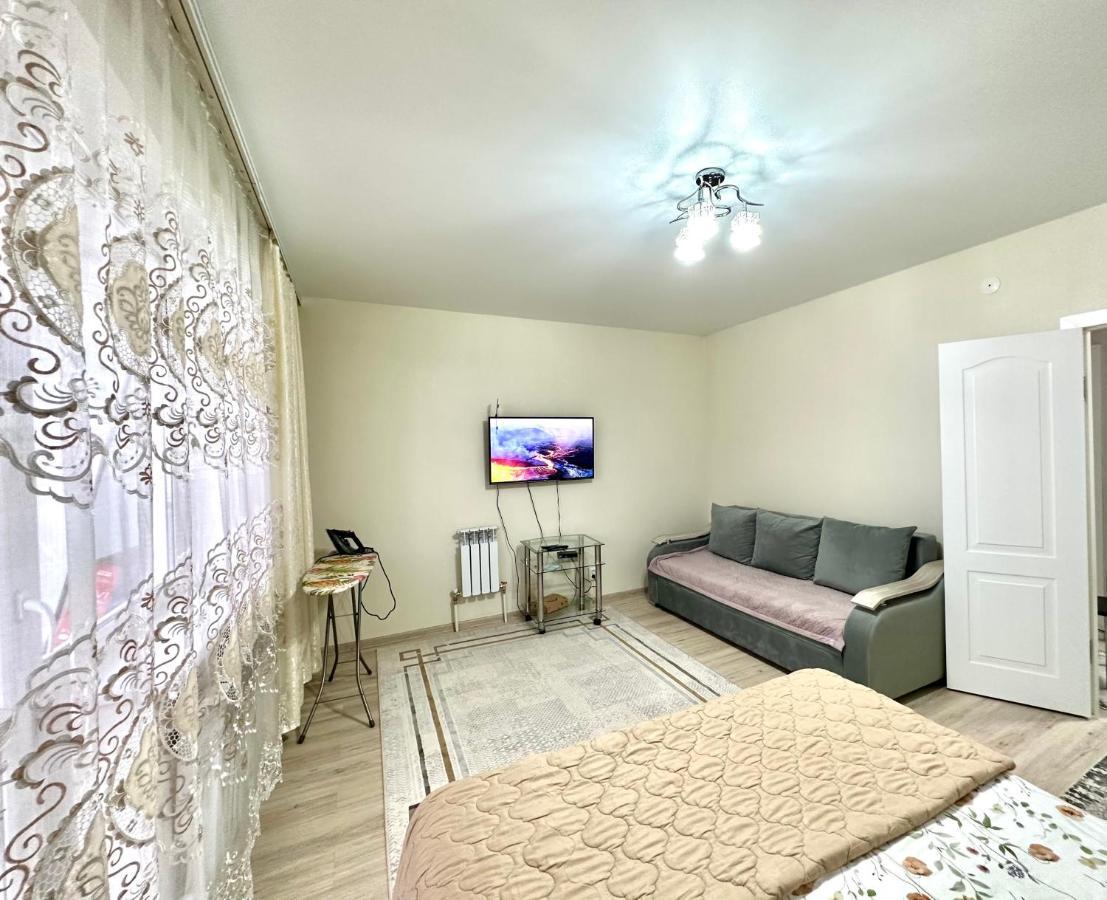 1 Комнатная Драмтеатр 1Bedroom Apartment Ust-Kamenogorsk Luaran gambar